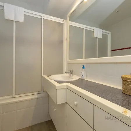 Ground Floor Apartment On Pine Walk *